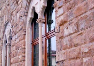 Lavoro di rifacimento delle finestre al Palazzo Vecchio, Firenze - Falegnameria Rangoni Basilio.