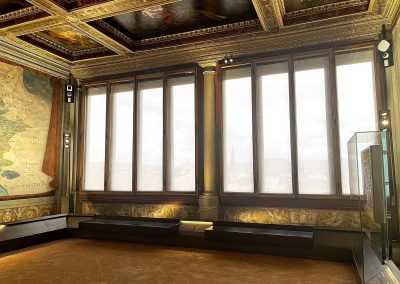 Dettagli del restauro delle finestrature nella Sala delle Carte Geografiche della Galleria degli Uffizi da parte della Falegnameria Rangoni Basilio