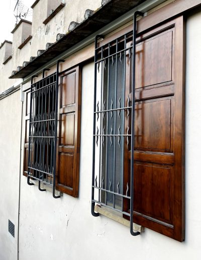 Rinnovamento di due bandelloni e finestre in legno dalla Falegnameria Rangoni Basilio