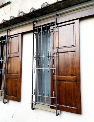 Restauro di bandelloni di finestre dalla Falegnameria Rangoni Basilio