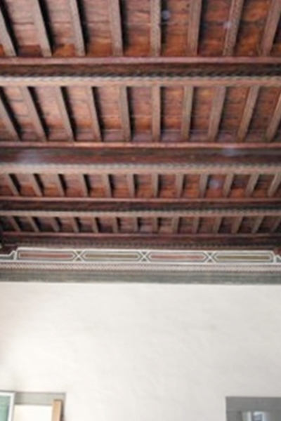 Realizzazione di un suggestivo soffitto in legno