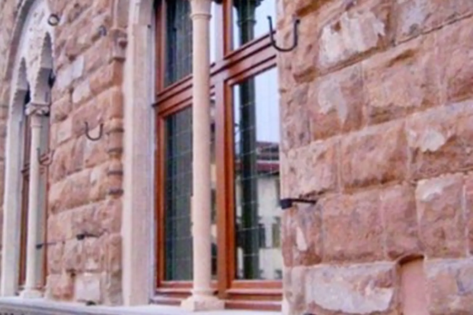 Finestre in legno su misura a Palazzo Vecchio – Firenze